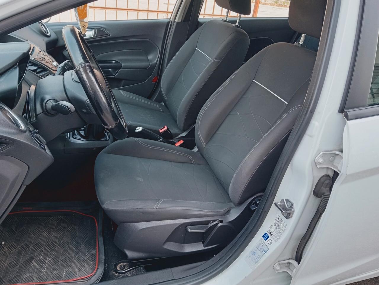 Ford Fiesta 1.4 5p. Bz.- GPL Titanium