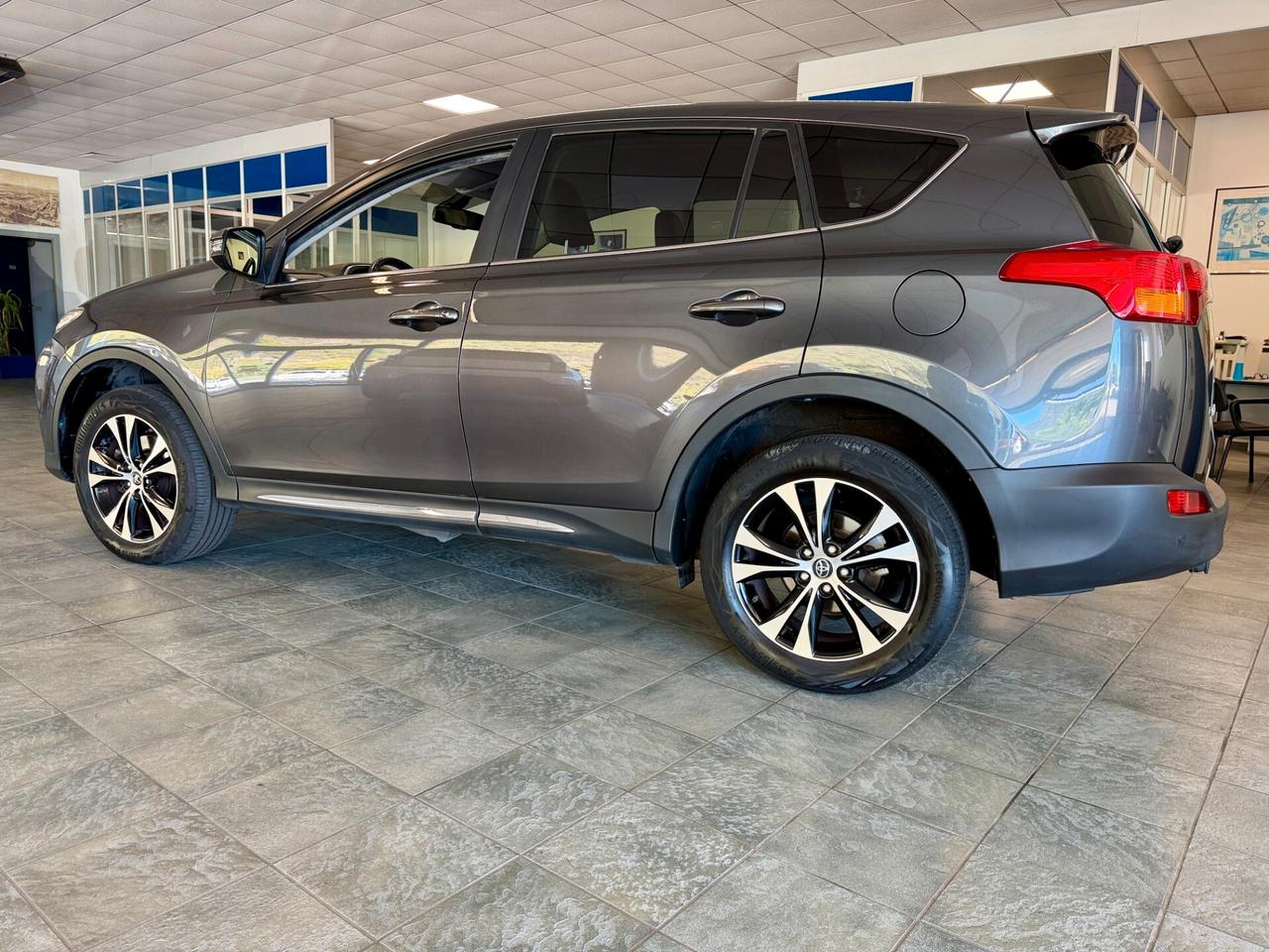 Toyota RAV 4 RAV4 2.2 D-CAT 4X4 CAMBIO AUTOMATICO GANCIO TRAINO WHITE EDITION