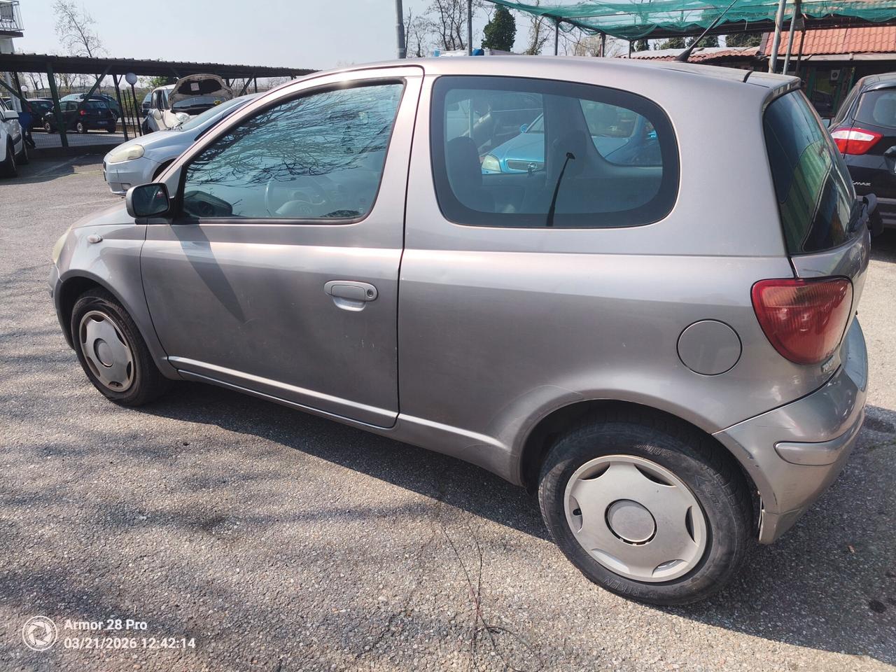 Toyota Yaris 1.0i 16V cat 3 porte