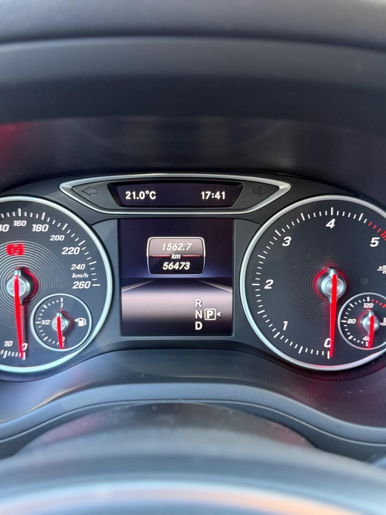 Mercedes classe B180 cdi autom SOLO 56.000KM - 2015