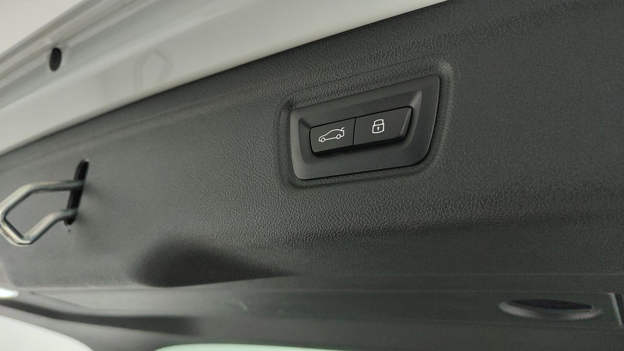 BMW Serie 3 G21 2022 Touring - 320d Touring mhev 48V xdrive MSport Pro auto