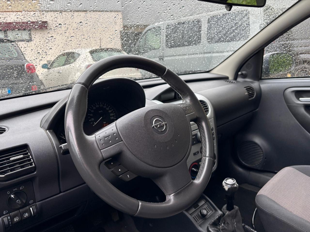 Opel Corsa 1.2 benzina Neopatentati