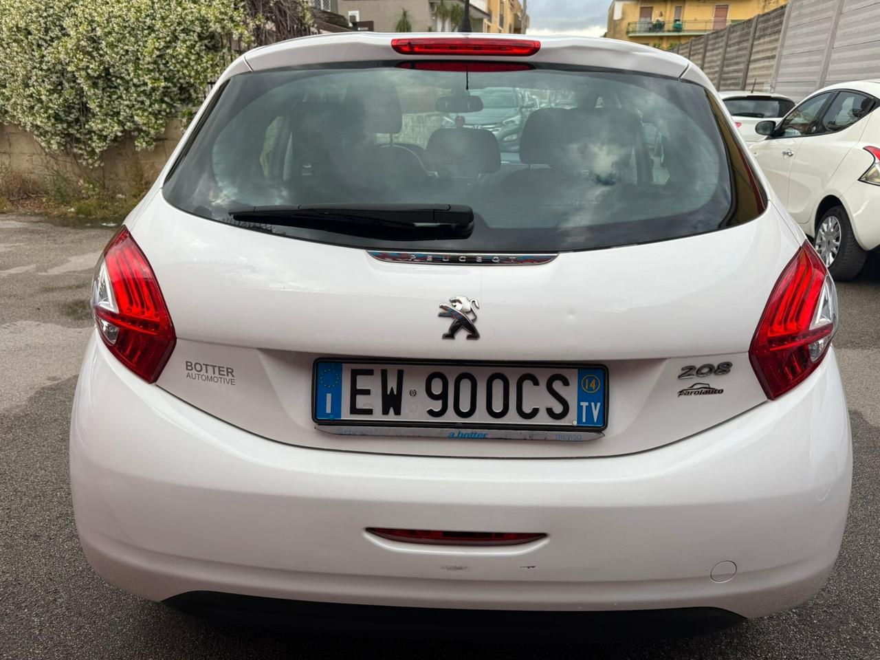 Peugeot 208 1.4 HDi 68cv Allure - 2014
