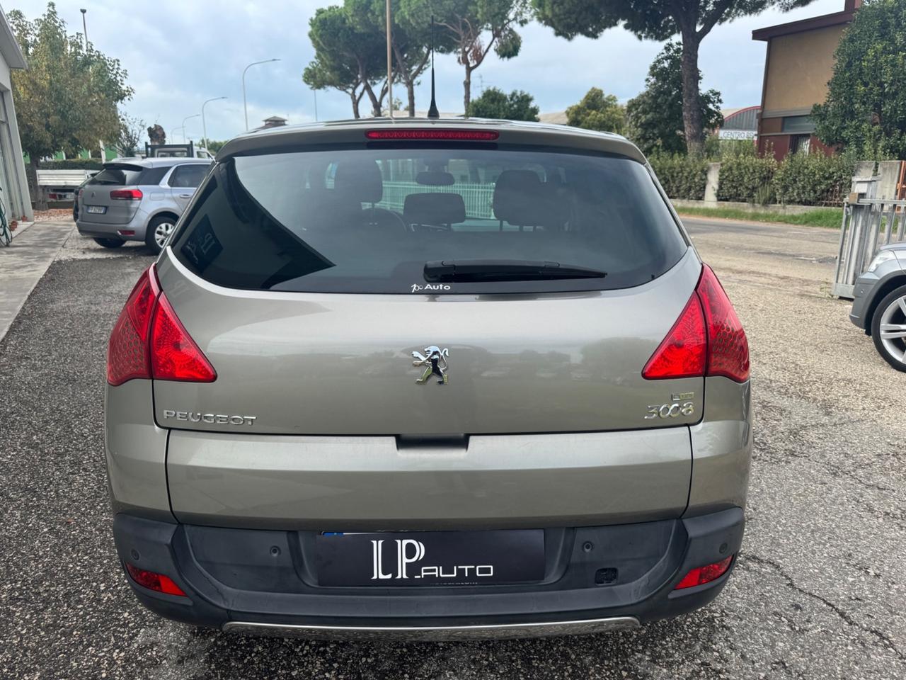 Peugeot 3008 2.0 HDi 150CV Outdoor