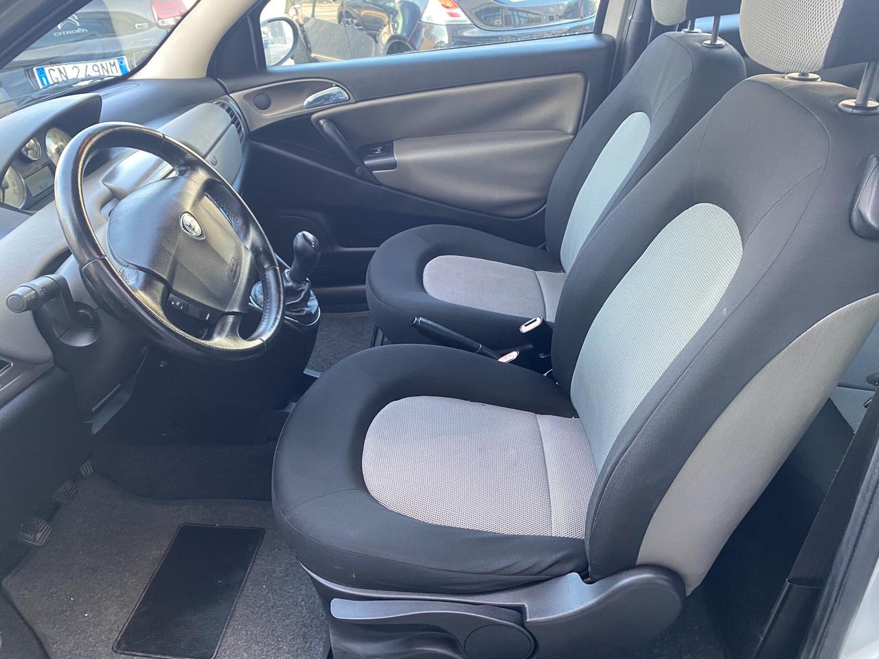 Lancia Ypsilon 1.3 Multijet 16V Argento