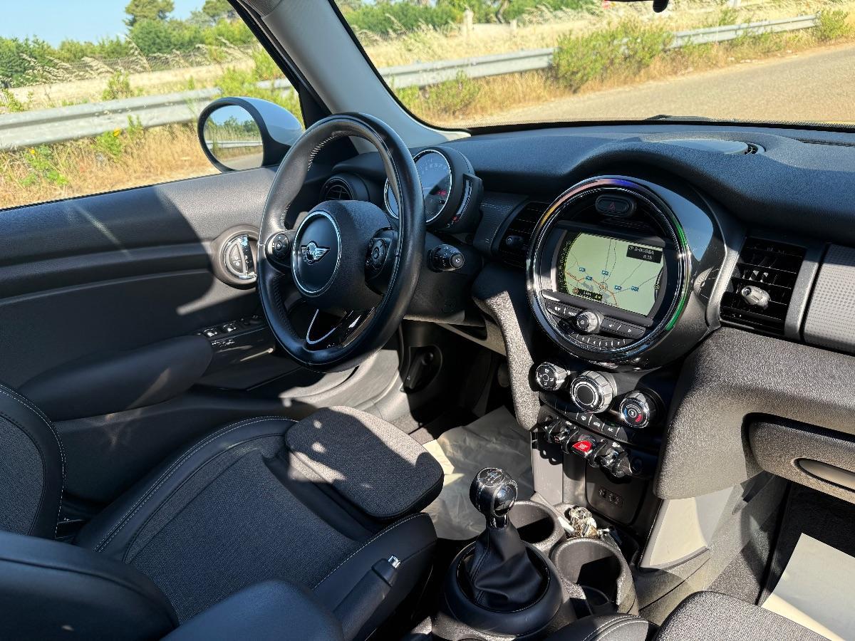 MINI 1.5 COOPER D BOSTON SEVEN 5 Porte; Tetto Apribile Elettricamente;