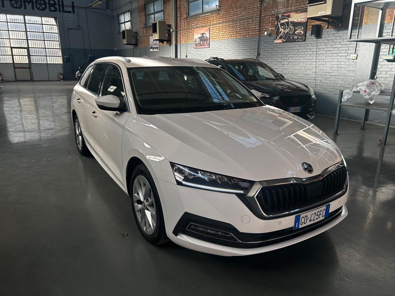 Skoda Octavia 1.5 G-TEC DSG Wagon Style neopatentati