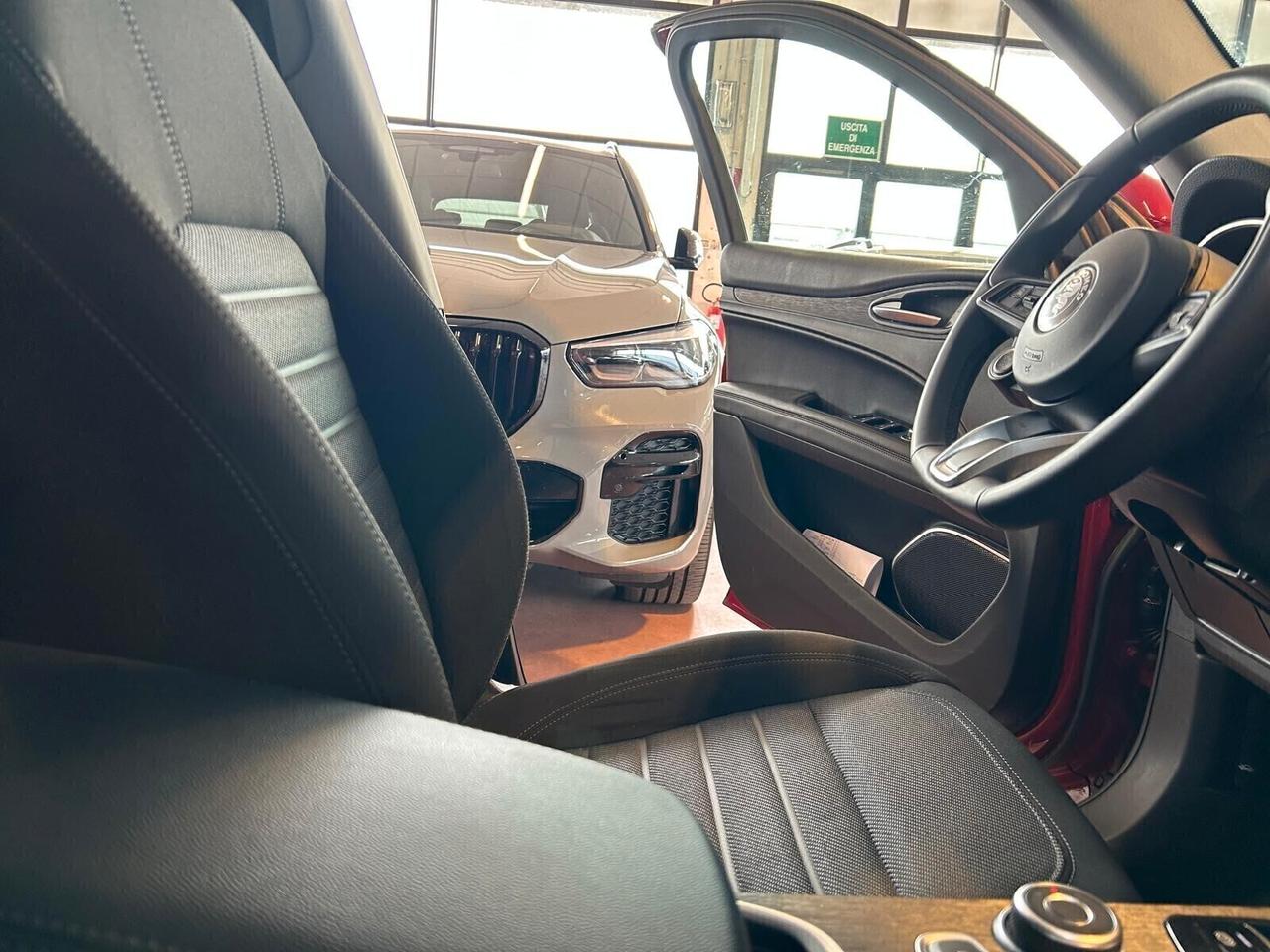 Alfa Romeo Stelvio BUSINESS 2.2 Turbodiesel AT8 Q4 53000 KM