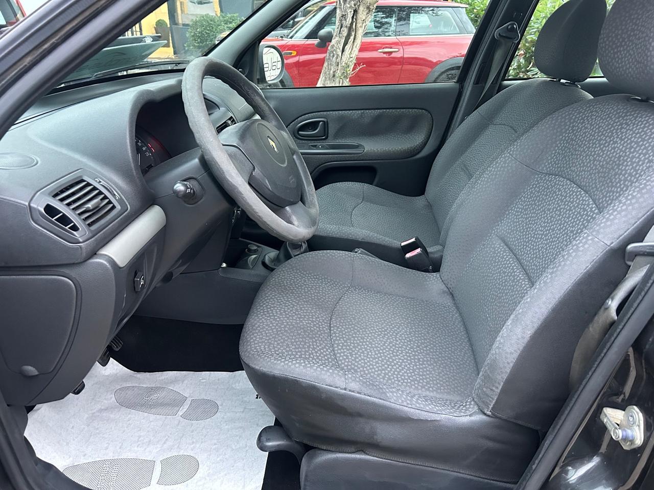 Renault Clio Storia 1.2 5P GPL