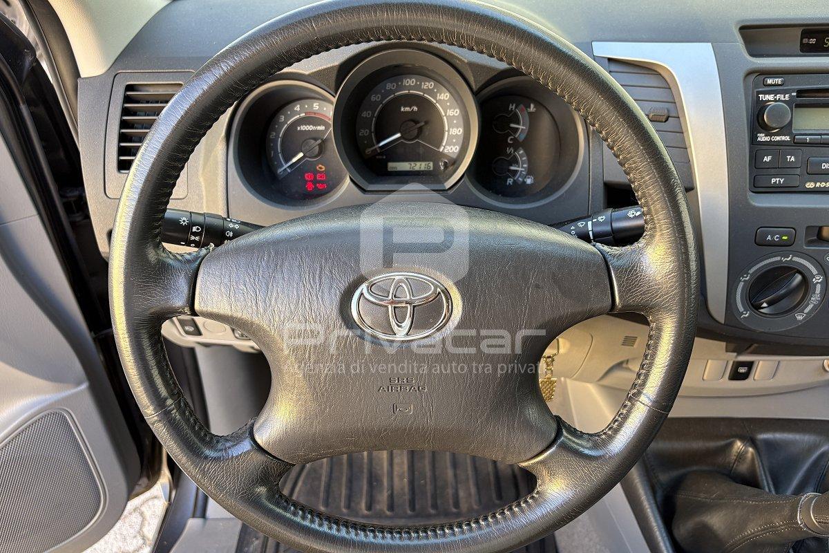 TOYOTA Hilux 2.5 D-4D 4WD 2p. Extra Cab SR