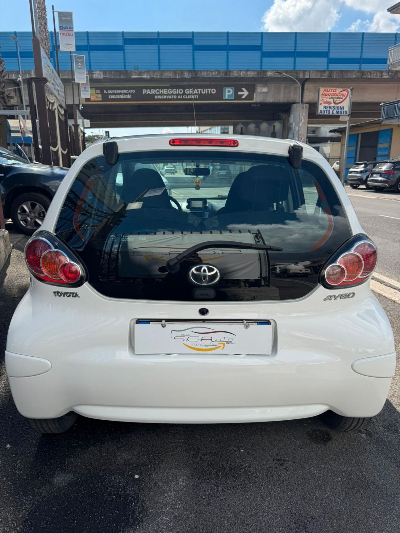 Toyota Aygo 1.0 12V VVT-i 5 porte Lounge Connect MMT