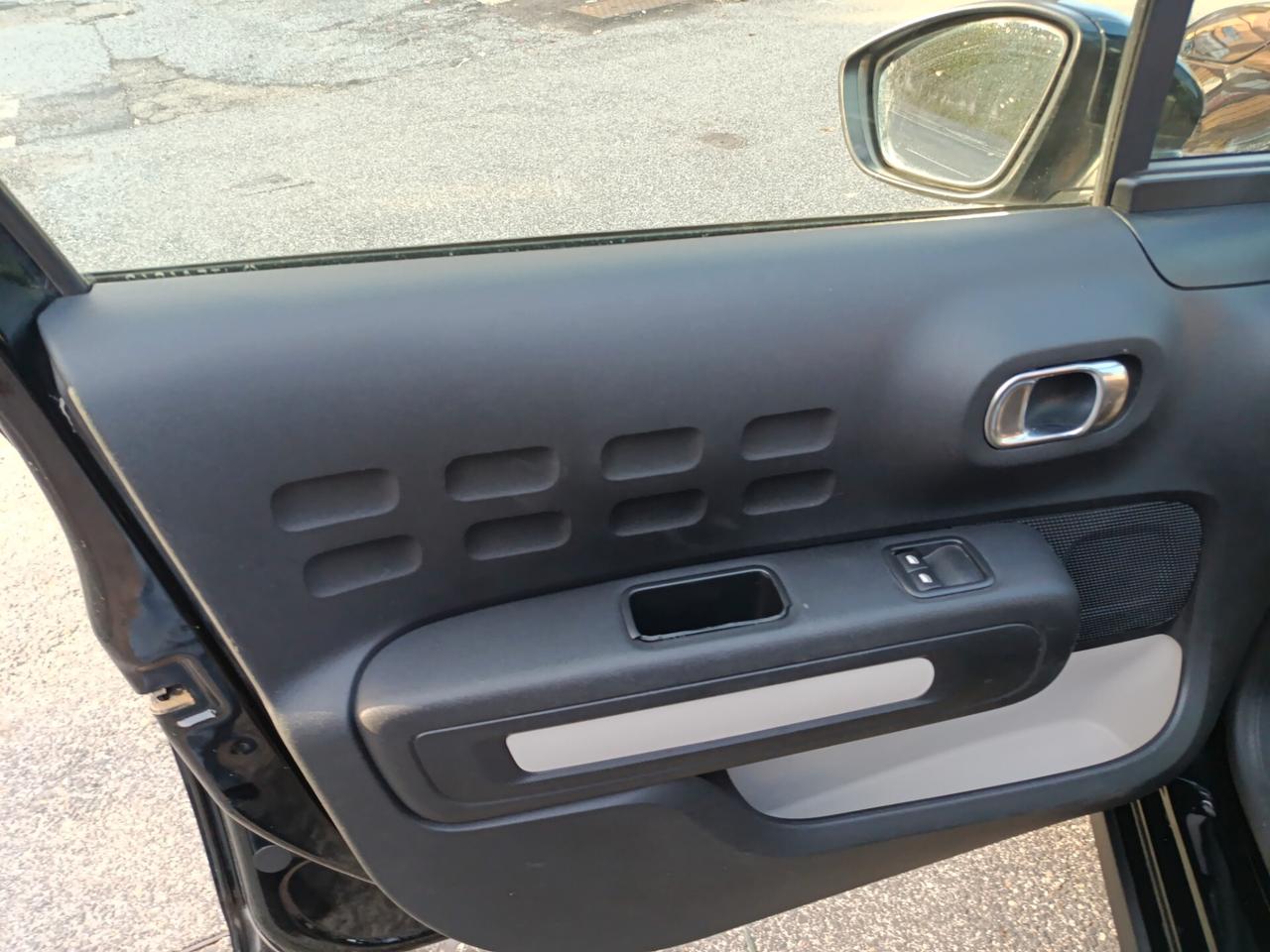 Citroen C3 PureTech 82 GPL Shine