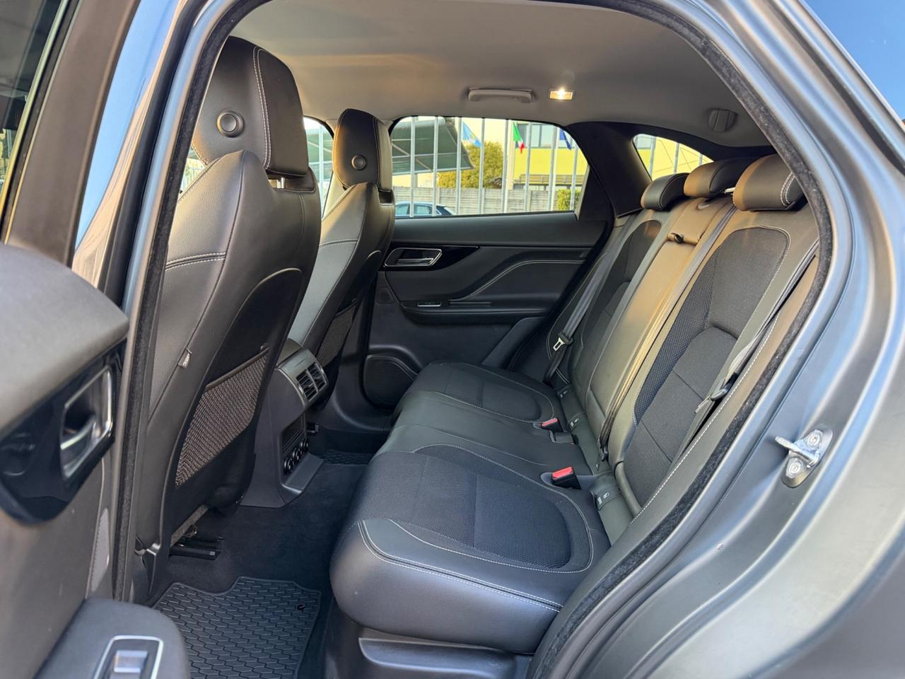 Jaguar F-Pace 2.0 D 180CV R-Sport BLACK EDITION 30 di 100