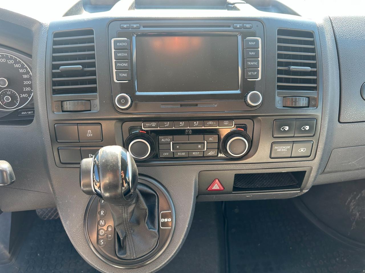 Volkswagen Transporter Caravelle 2.0 BiTDI 180CV DSG PL Comfortline