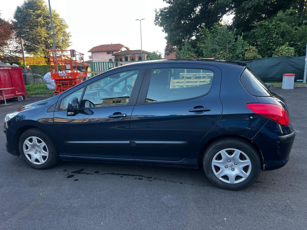 Peugeot 308 1.4 VTi 98CV 5p. Premium