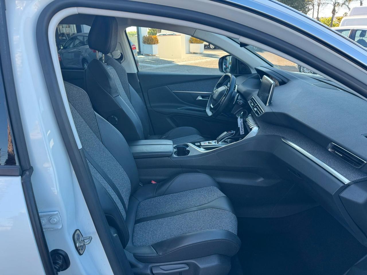 Peugeot 5008 Allure 1.5hdi