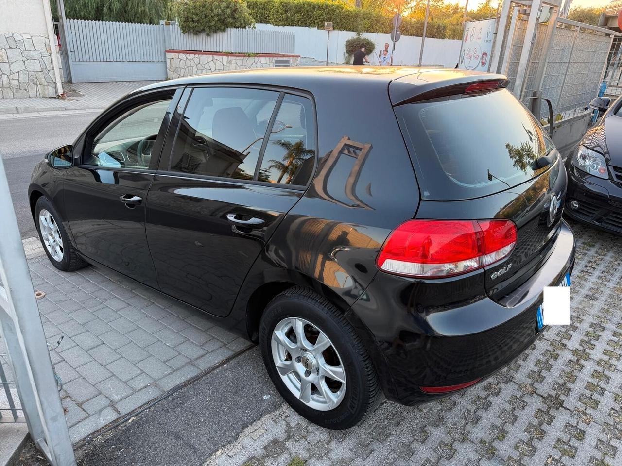 Volkswagen Golf 1.6 TDI DPF 5p. Trendline-04/2010