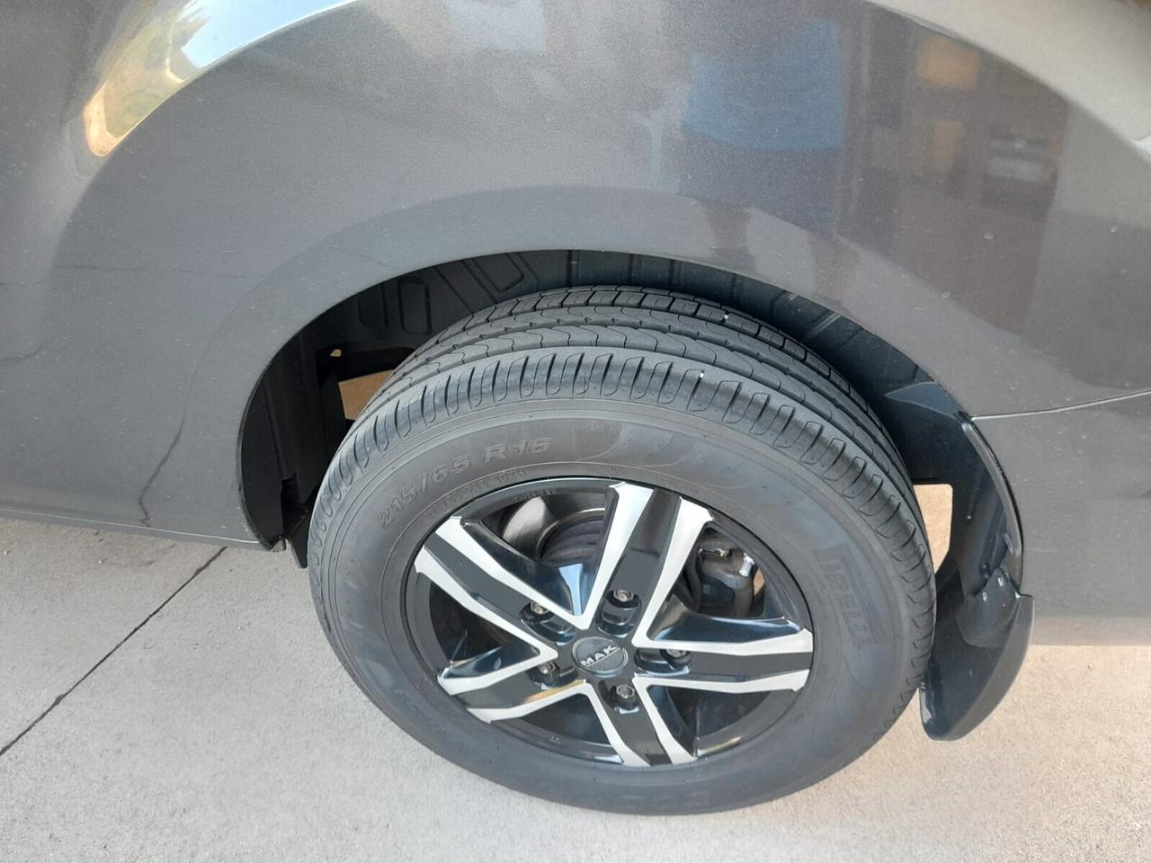 Ford Transit Custom 9 POSTI 320 2.0 TDCi Combi Trend