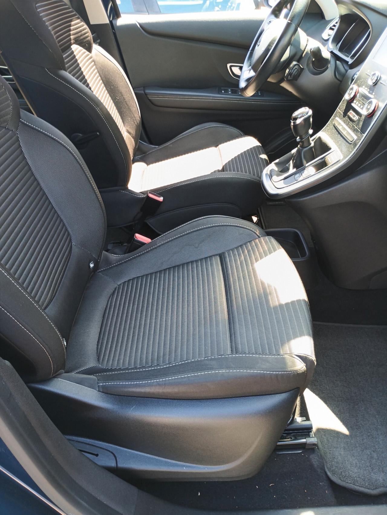 Renault Grand Scenic dCi 7 POSTI