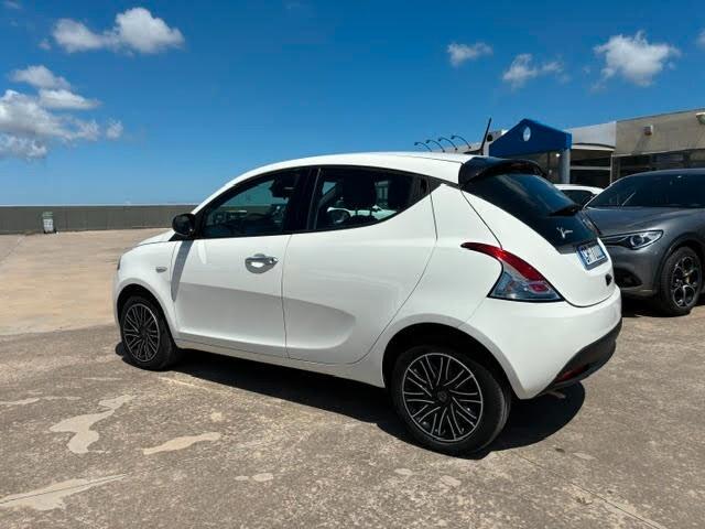 Lancia Ypsilon 1.0 FireFly 5 porte S&S Hybrid Gold