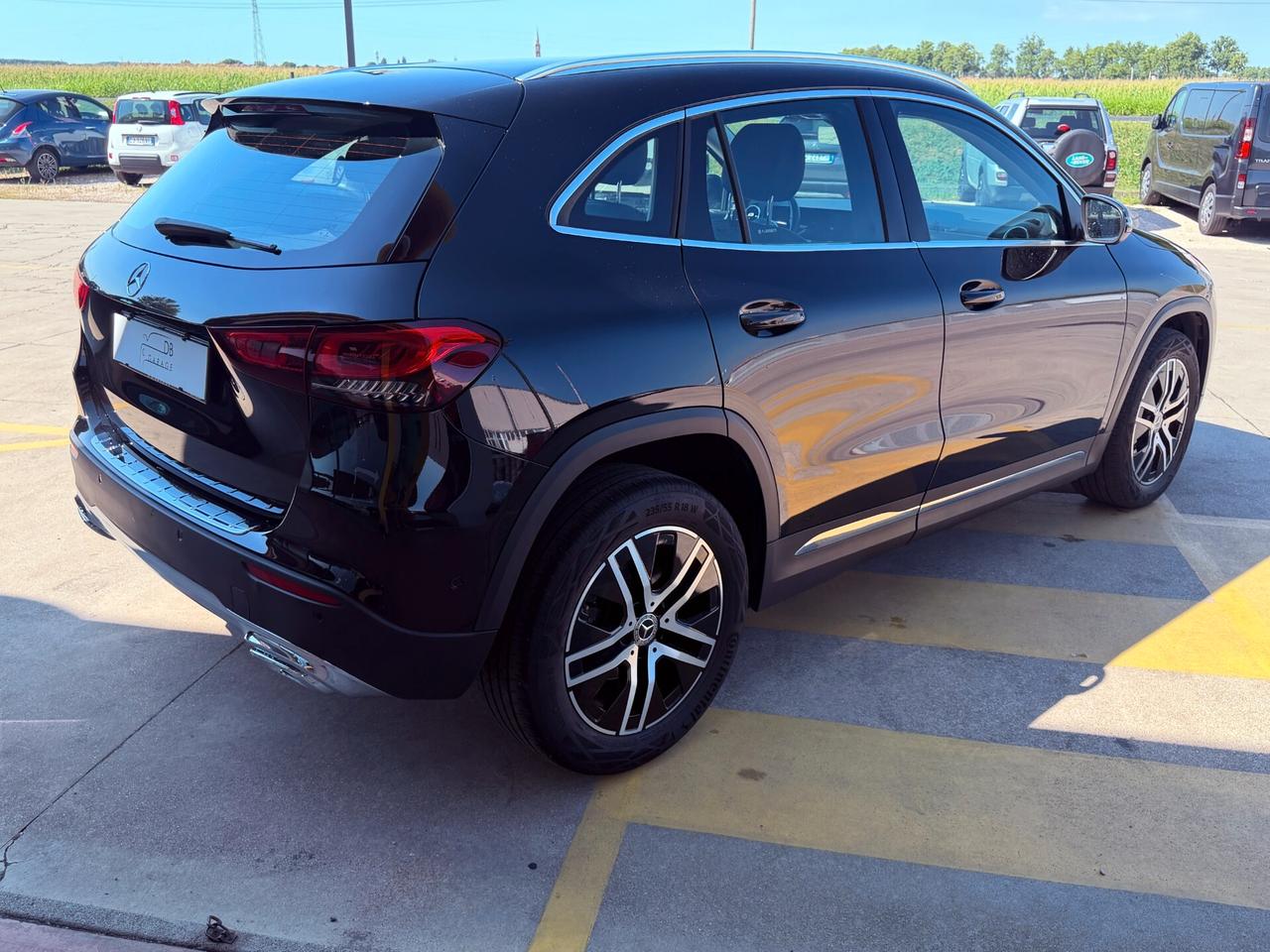 Mercedes-benz GLA 180 200 Automatic Progressive