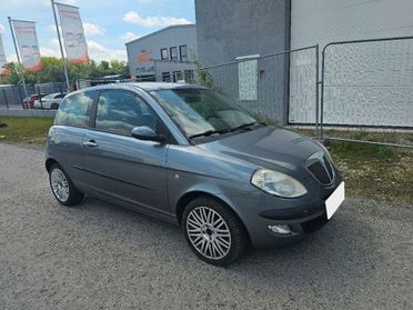Lancia Y