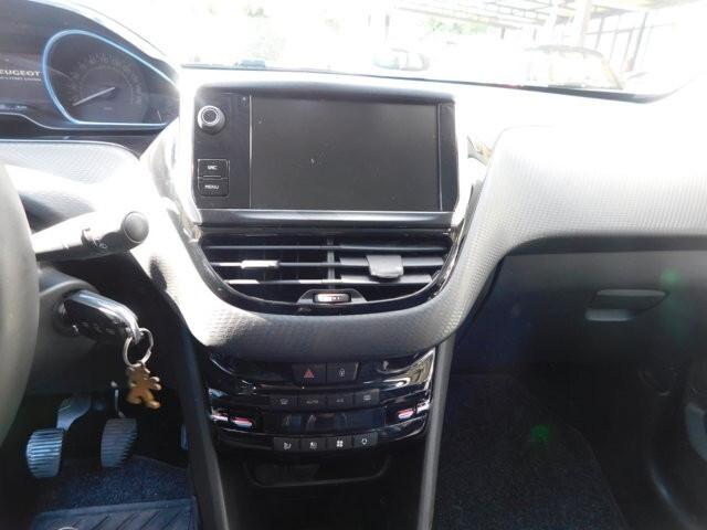 Peugeot 2008 PureTech 82 S&S Allure