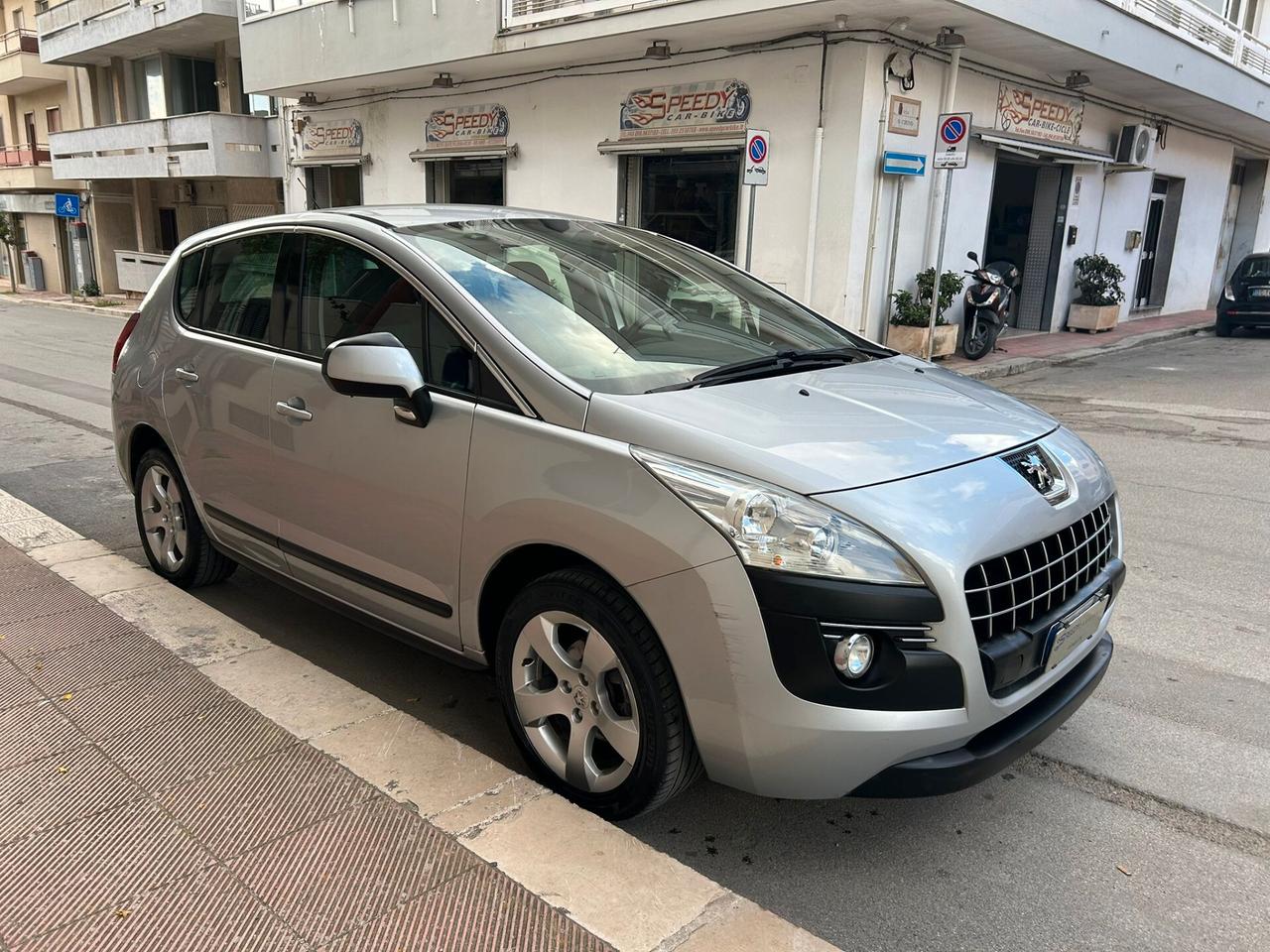 Peugeot 3008 1.6 HDi 110CV Business