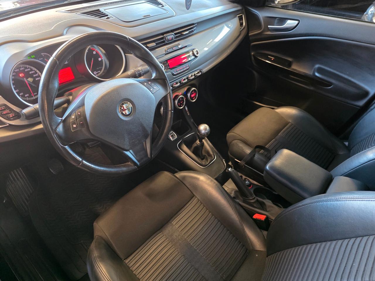 Alfa Romeo Giulietta 1.6 JTDm-2 105 CV Exclusive