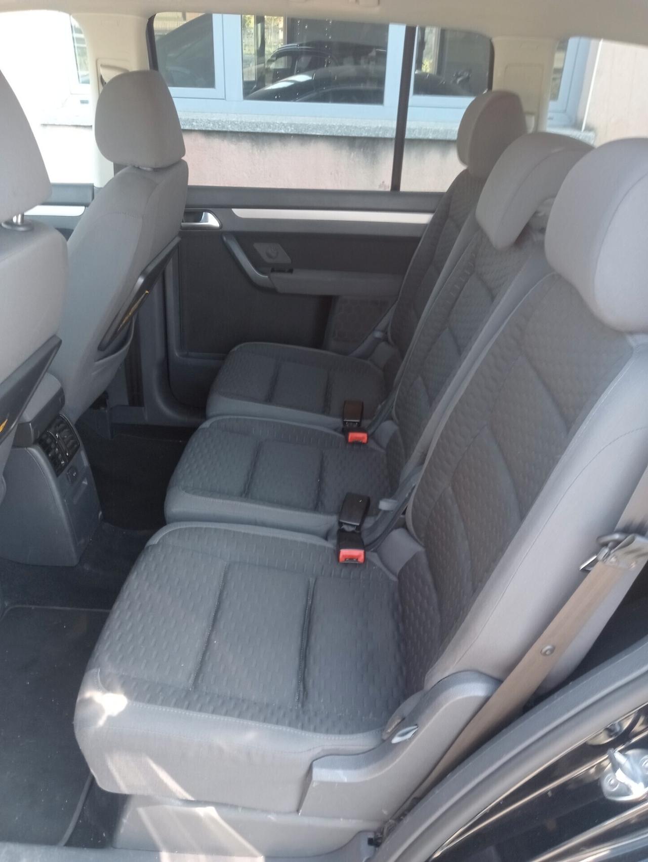 Volkswagen Touran 1.9 TDI 105CV 5 Posti DSG