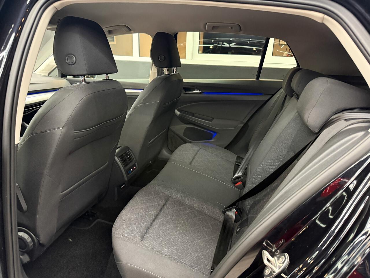 Volkswagen Golf 8 2.0 TDI 150CV DSG