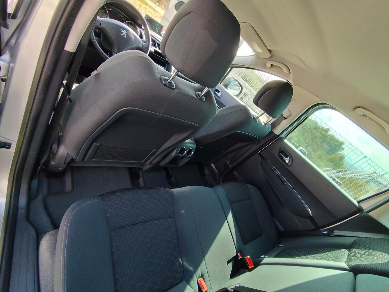 Peugeot 3008 BlueHDi 120 S&S Business