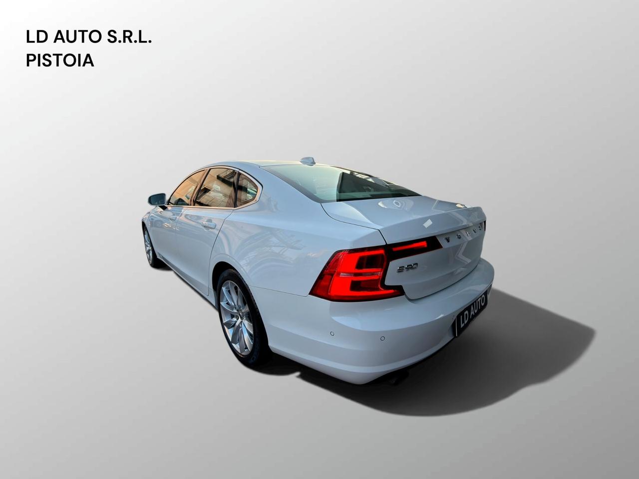 Volvo S90 D5 AWD Geartronic Momentum