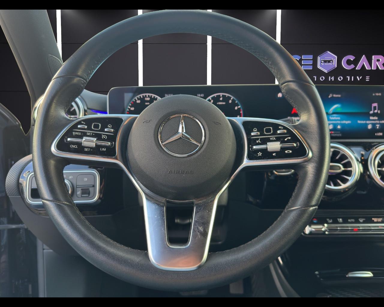 Mercedes-Benz Classe A (W177) - A 200 Automatic Sport