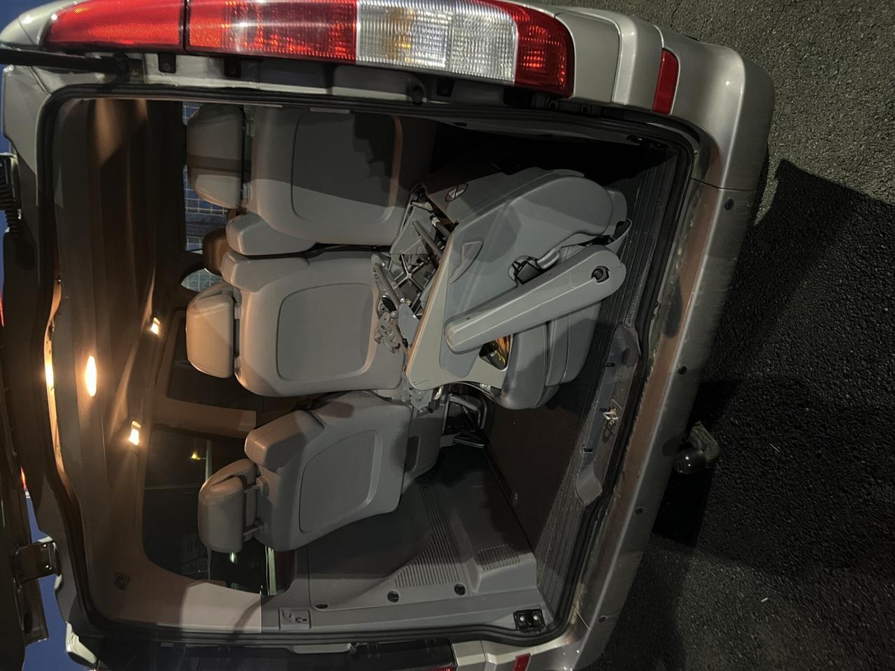 MERCEDEZ VIANO anno 2010