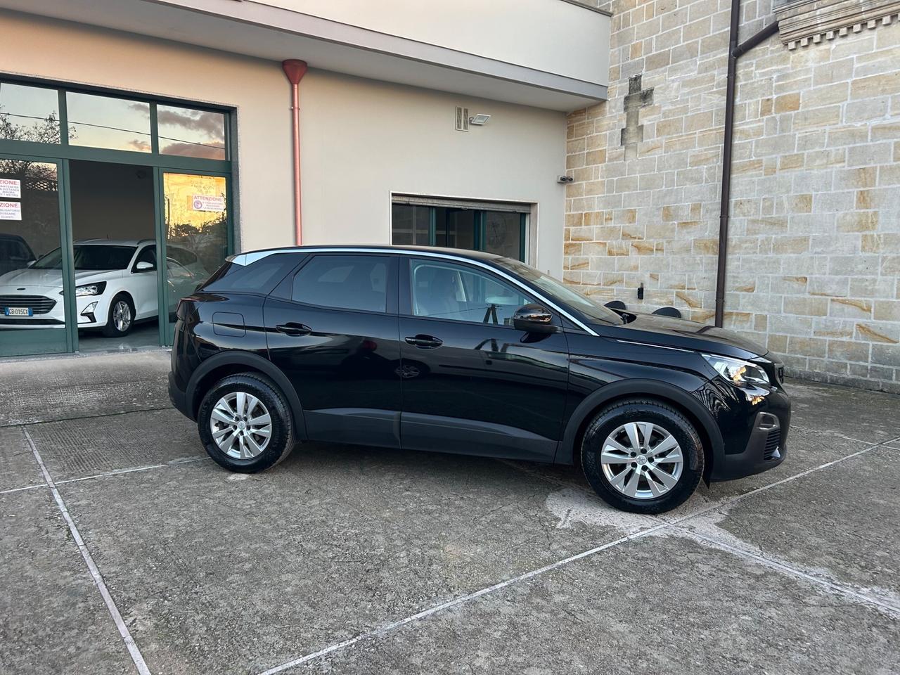 Peugeot 3008 BlueHDi 130 S&S EAT8 Business