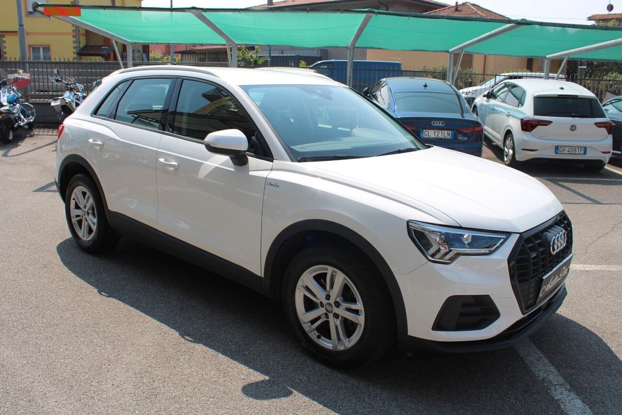 Audi Q3 40 TFSI QUATTRO 4X4 S-tronic Business IVA ESPOSTA 100%