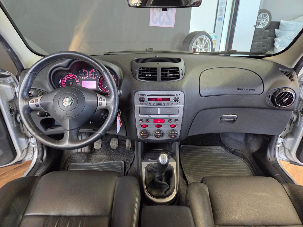 Alfa Romeo 147 3 Porte 147 3p 1.6 ts 16v Distinctive c/esp 105cv