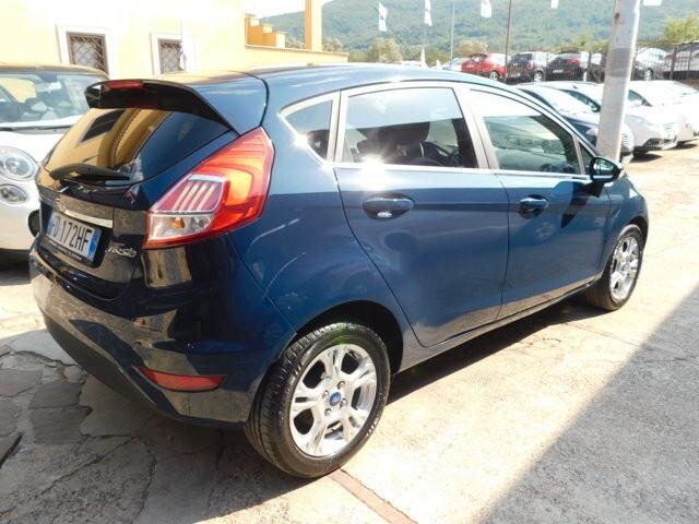 Ford Fiesta 1.4 5 porte Bz.- GPL Black & White Edition