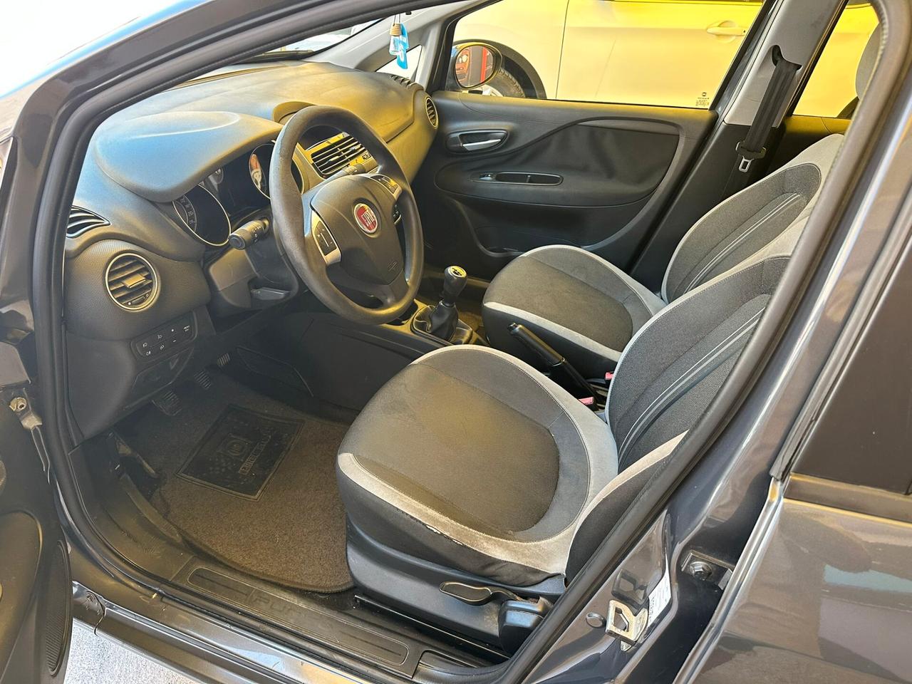 Fiat Grande Punto 1.3cc diesel 12 mesi garanzia-2013