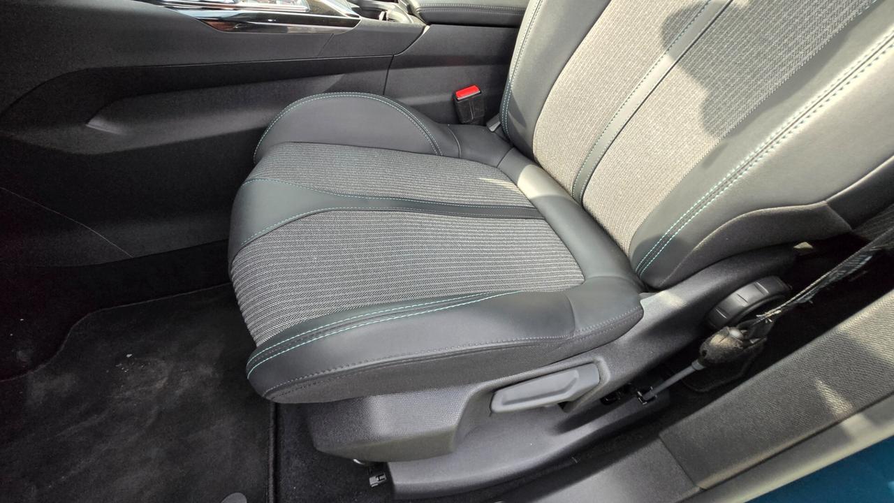 Peugeot 5008 BlueHDi 130 S&S EAT8 Allure Pack