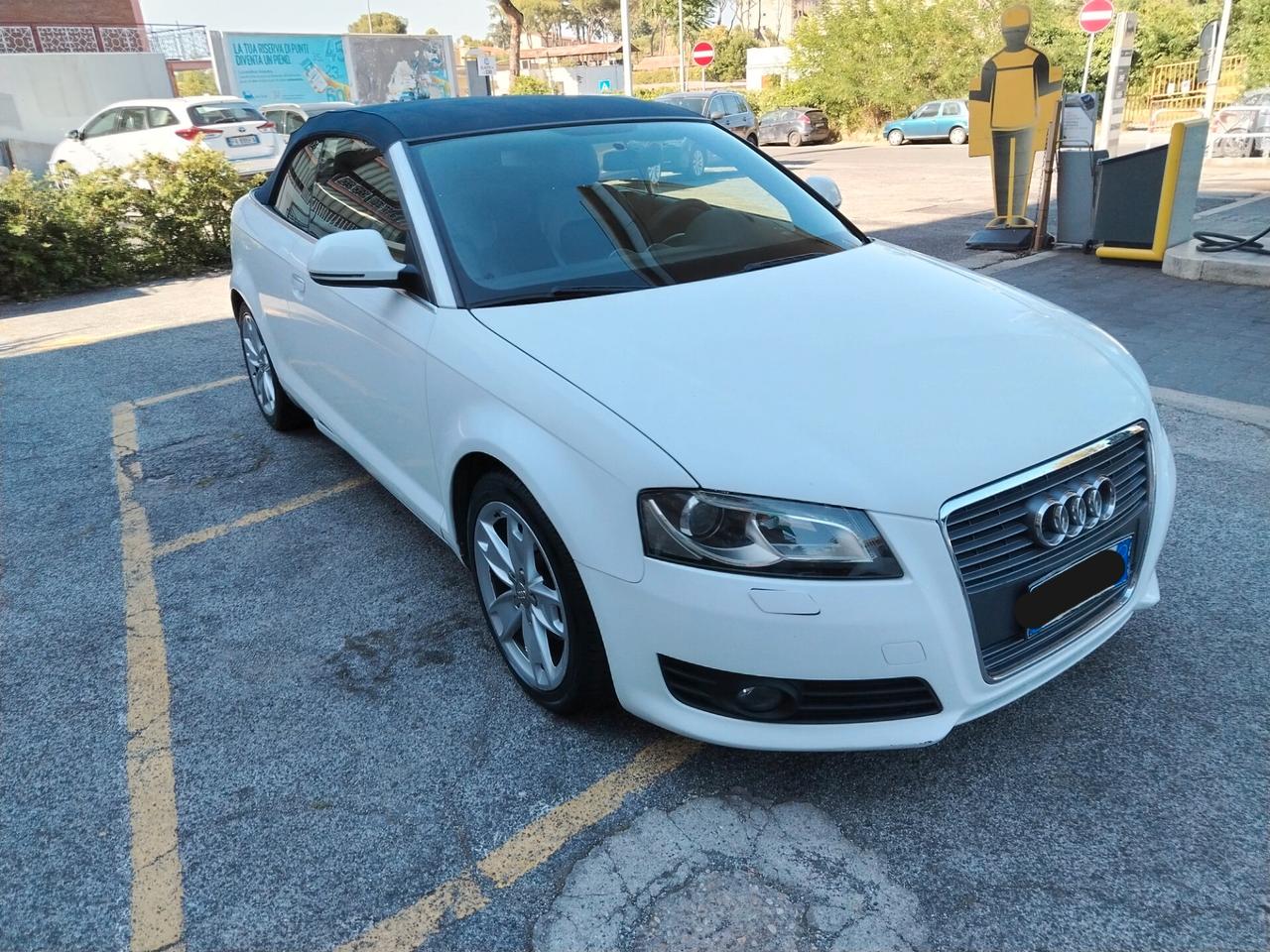 Audi A3 Cabrio 1.6 TDI 105 CV CR Ambition