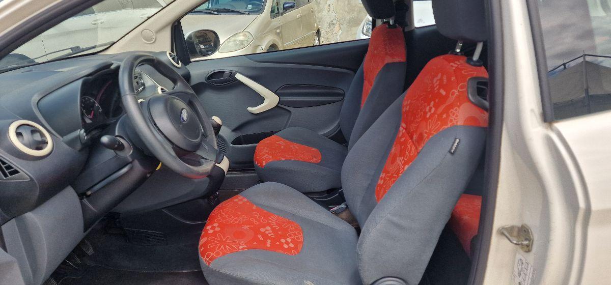 FORD Ka 1.2 8V 69CV Titanium Plus