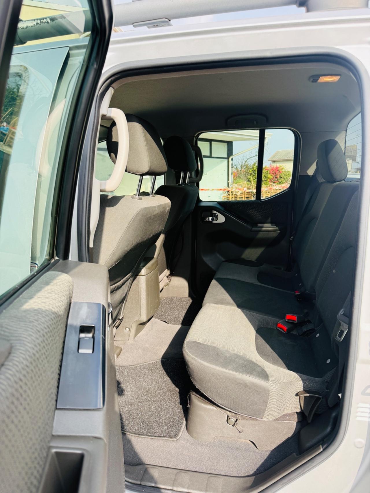 Nissan Navara 2.5 dCi 190CV 4 porte Double Cab XE