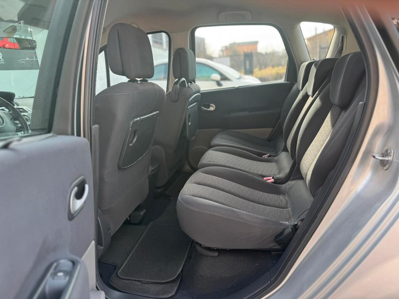 Renault Scenic Grand Scénic 1.5 dCi/105CV PlayStation Portable