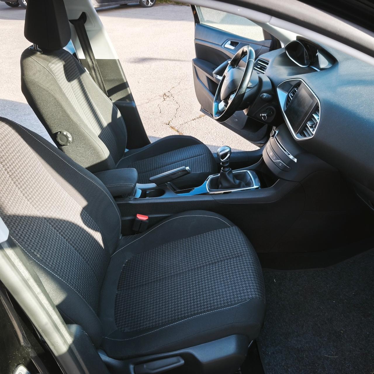 Peugeot 308 BlueHDi 130 S&S Business