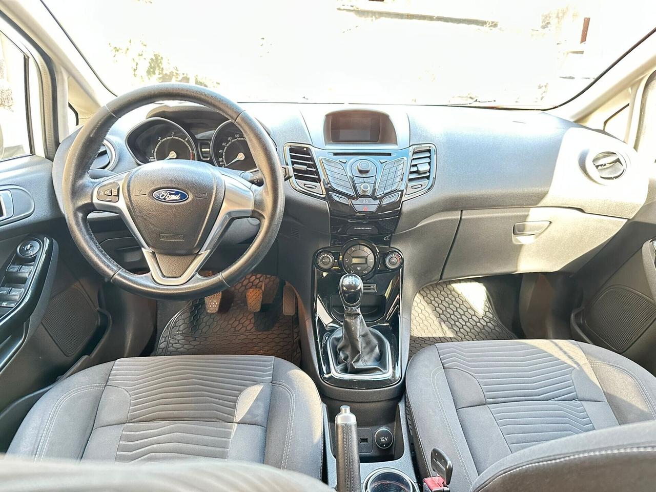 Ford Fiesta 1.5 TDCi 75CV 5 porte Titanium