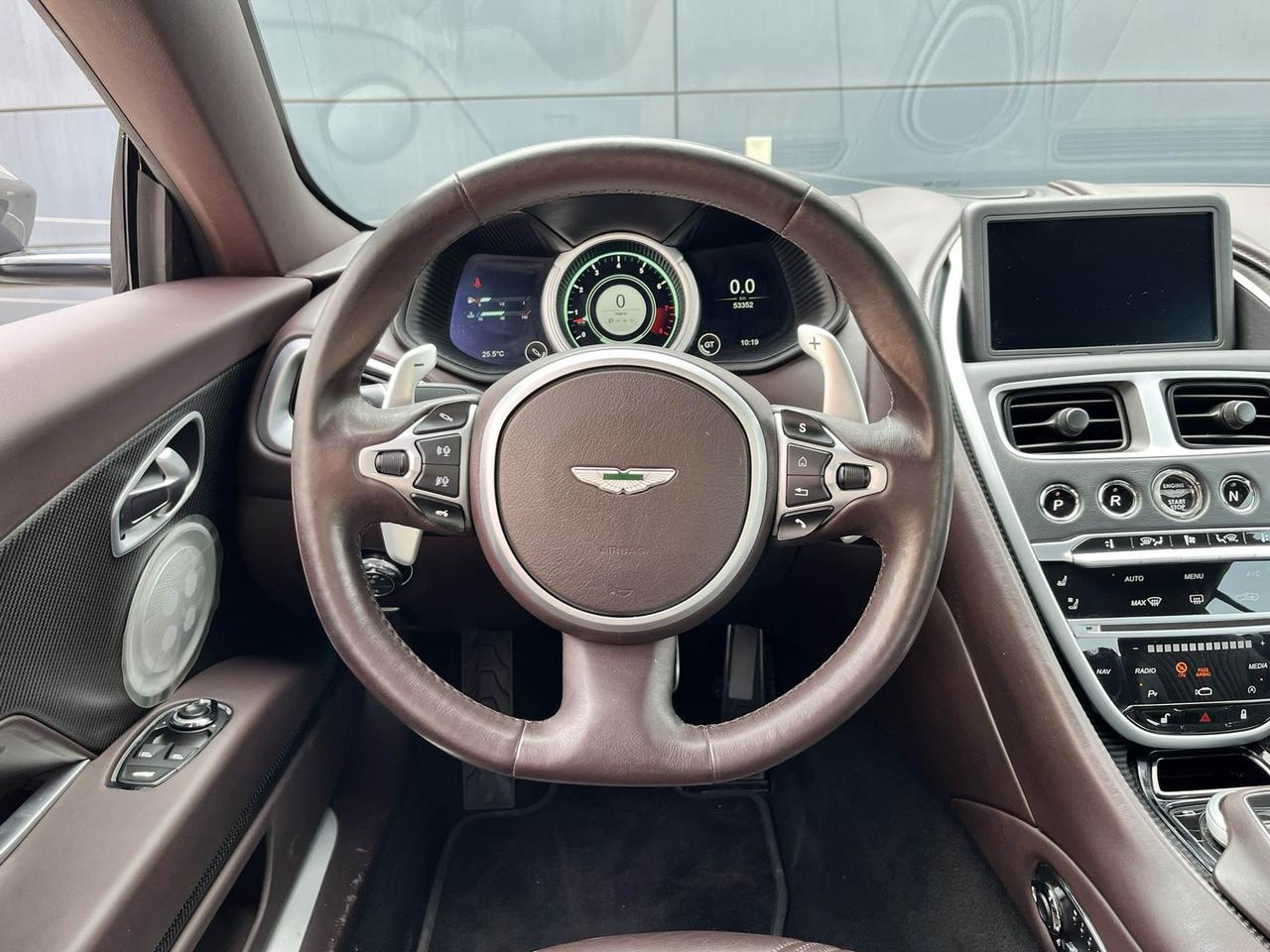 ASTON MARTIN DB11 Coupe 5.2 V12 AMR auto