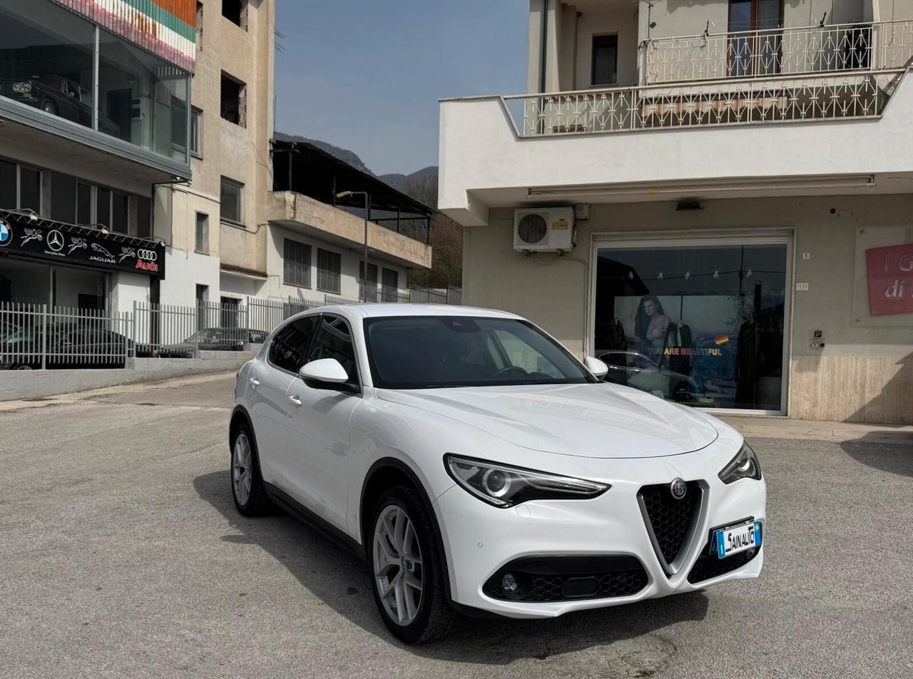 Alfa Romeo Stelvio 2.2 210 CV AT8 Q4 Executive GARANZIA