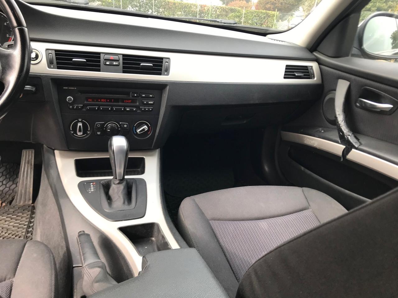 BMW 318d Touring 2.0 Eletta Automatica Neopatentati